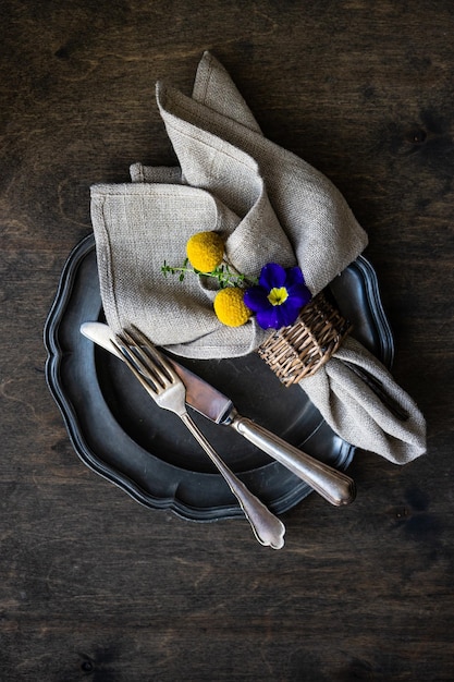 Talerz z gotowym daniem